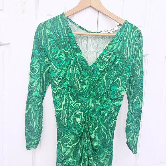 DIANE VON FURSTENBERG Lilac Printed Midi Dress In Green - Picture 8 of 9